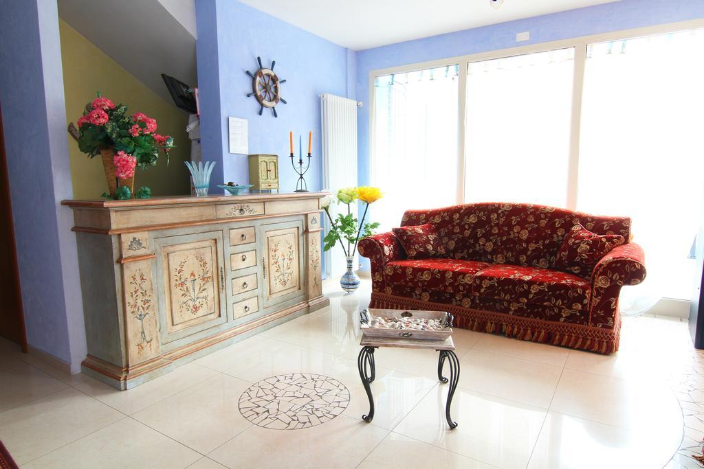 Residence Blu Marine Rimini Extérieur photo